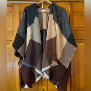Universal thread plaid poncho